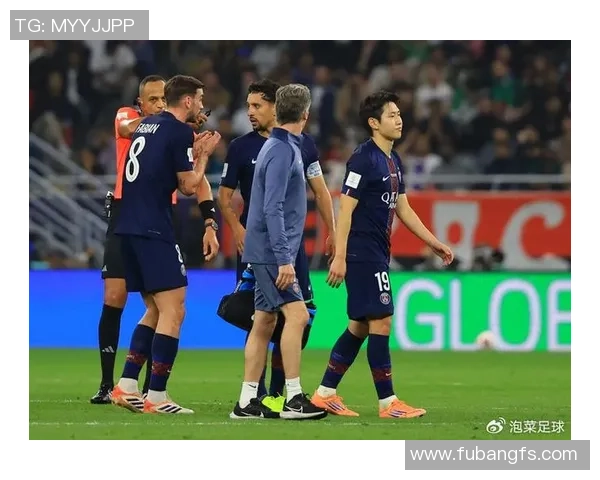 韩国足球界的颜值担当谁是最美的足球明星揭秘